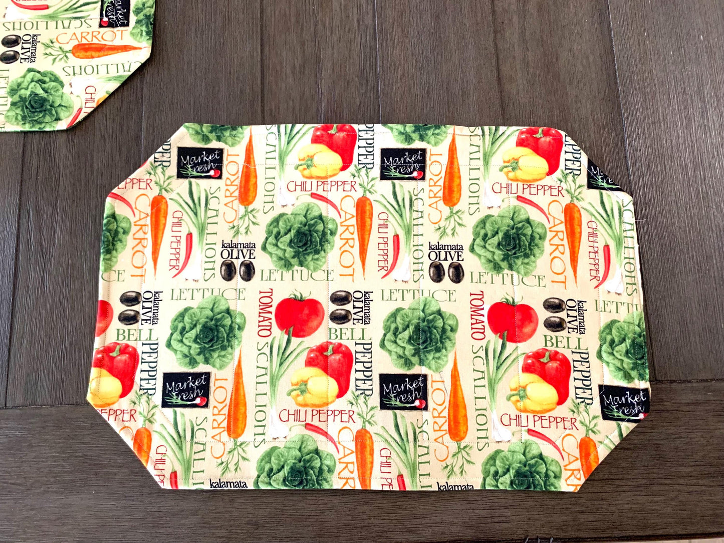 Veggie Placemat Set, Qulted Place Mats, Octagon Shape, Vegetables, Beige, Red, Green