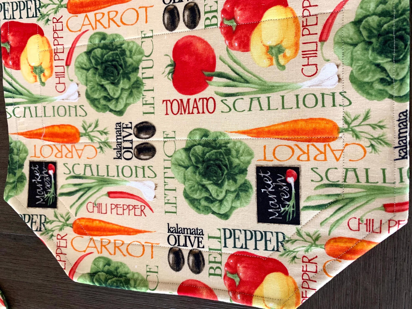 Veggie Placemat Set, Qulted Place Mats, Octagon Shape, Vegetables, Beige, Red, Green