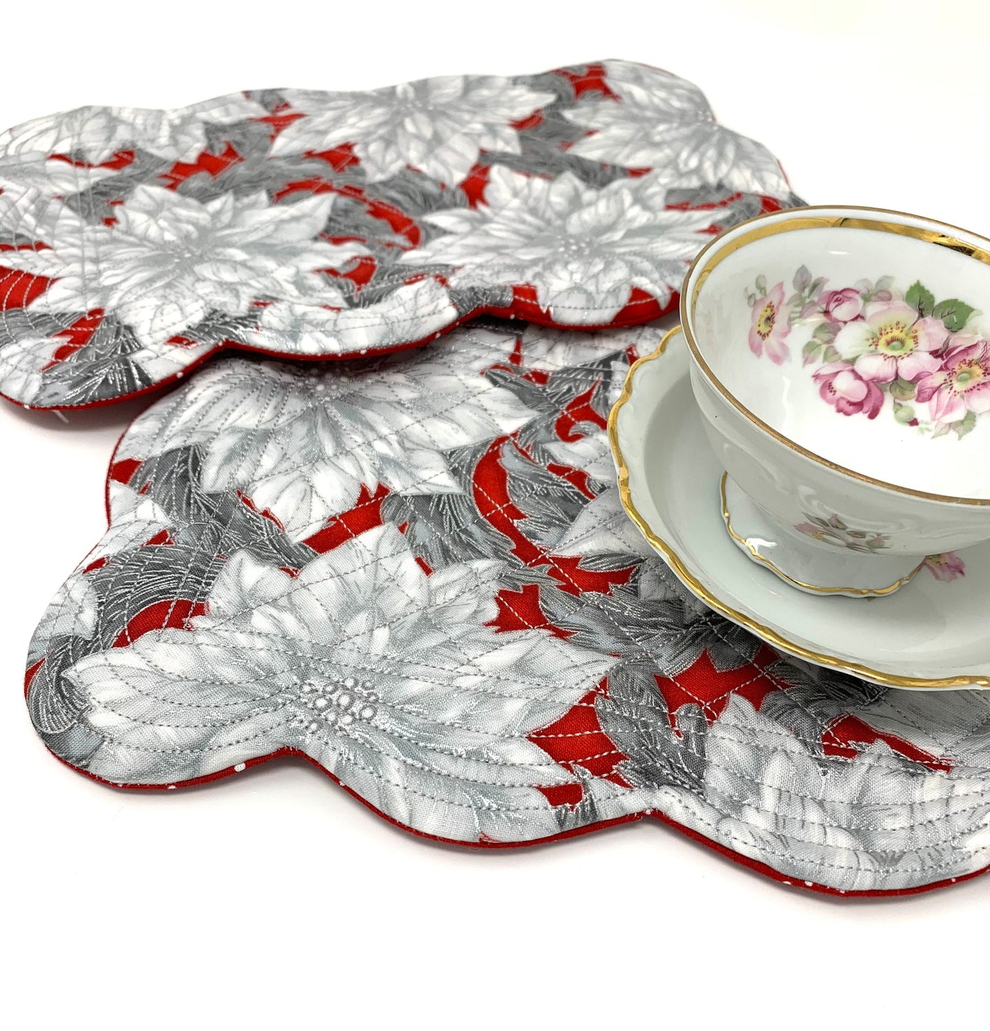 Red White Mug Rug, Set of 2, Christmas, Floral, Snack Mat, Place Mat, Mini Quilt, Scalloped Edge