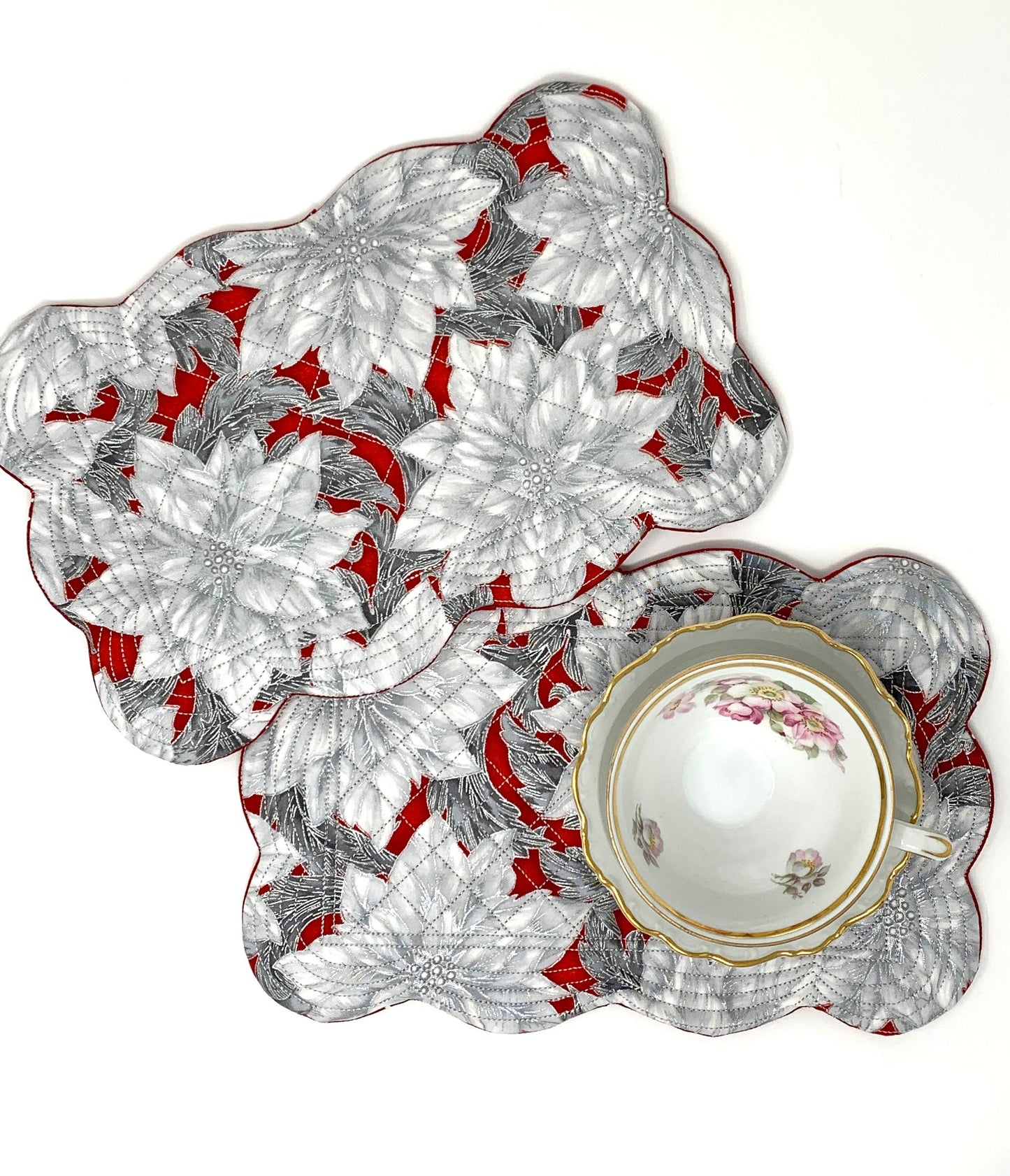 Red White Mug Rug, Set of 2, Christmas, Floral, Snack Mat, Place Mat, Mini Quilt, Scalloped Edge