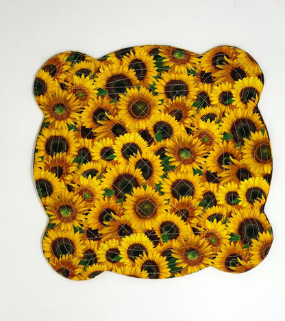 Sunflower Scalloped Place Mats, Set of 2, Floral, Scalloped Edge, Mini Quilts, Handmade