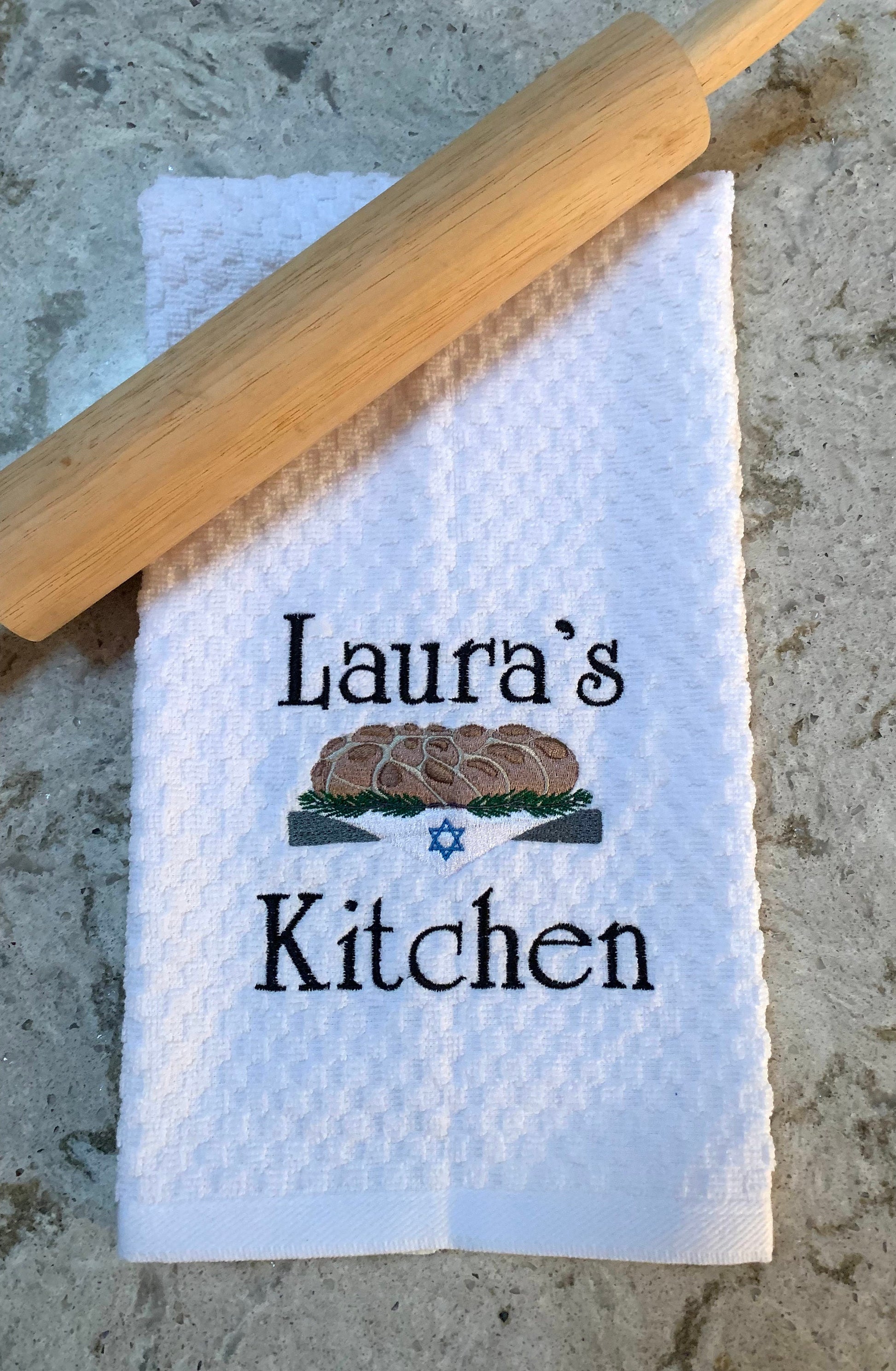 Personalized Challah Towel, White Kitchen Towel Gift, Hanukkah Gift, Shabbat, Personalized Gift, Embroidered Towel, Judaica, Star of David