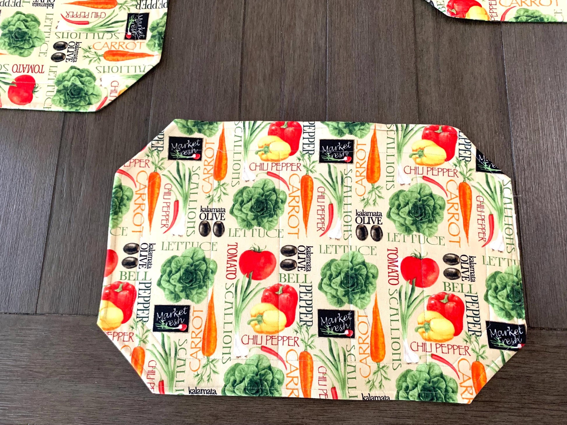 Veggie Placemat Set, Qulted Place Mats, Octagon Shape, Vegetables, Beige, Red, Green