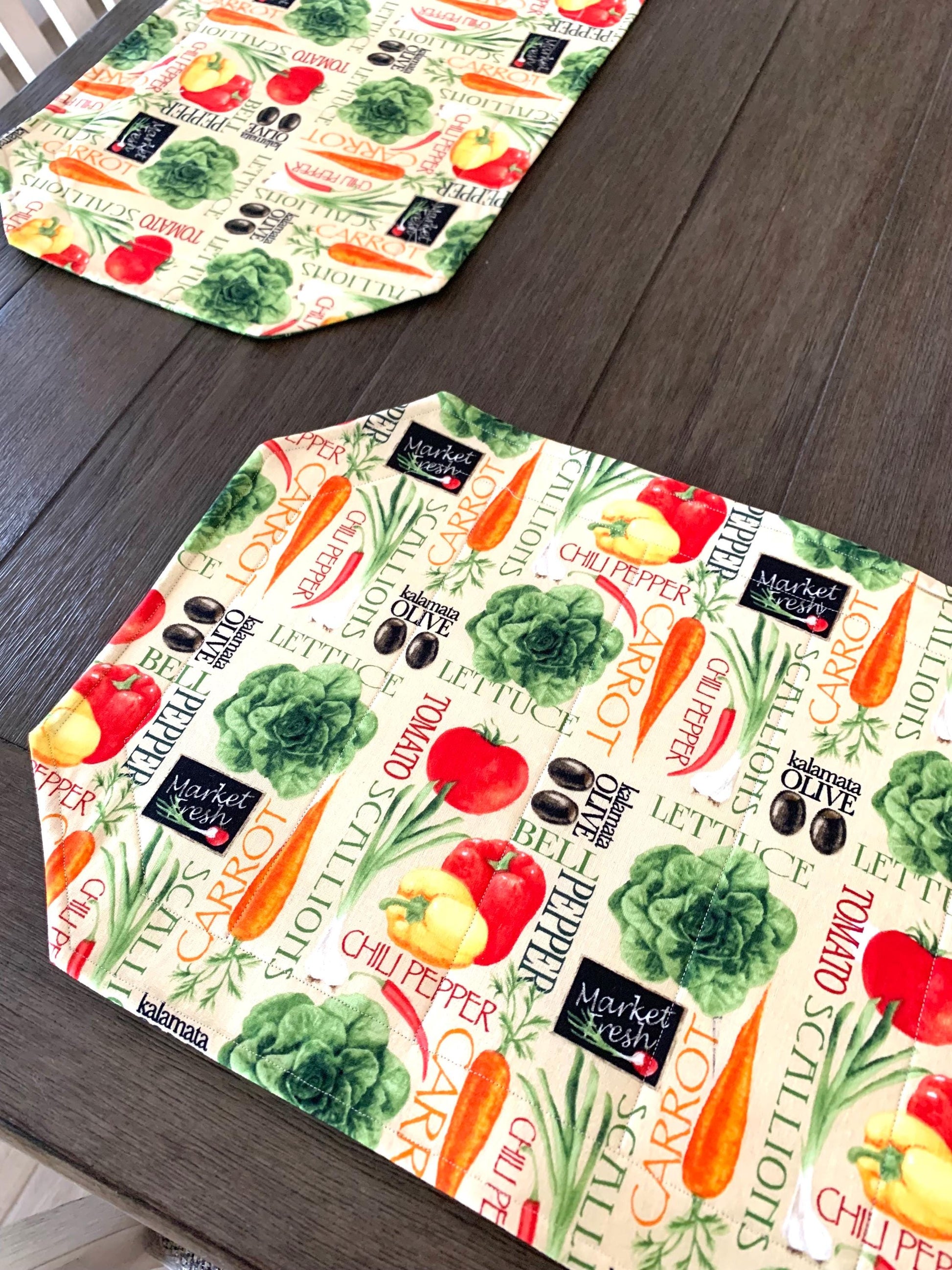 Veggie Placemat Set, Qulted Place Mats, Octagon Shape, Vegetables, Beige, Red, Green