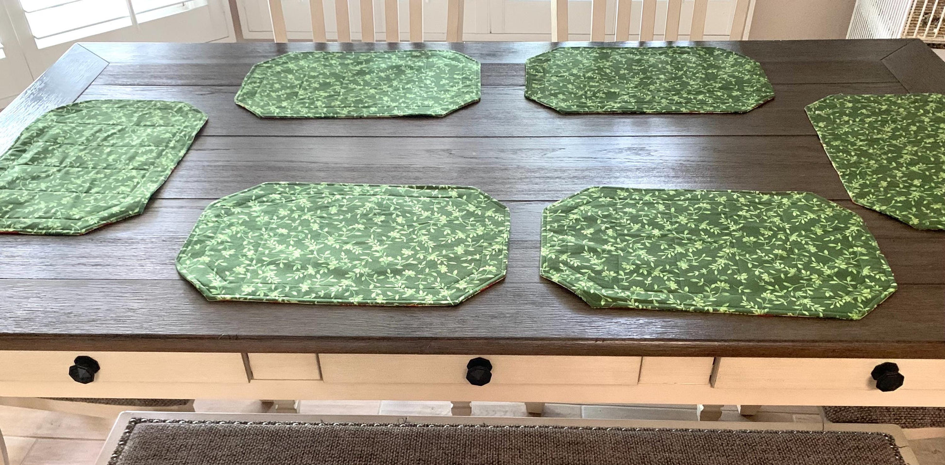 Veggie Placemat Set, Qulted Place Mats, Octagon Shape, Vegetables, Beige, Red, Green