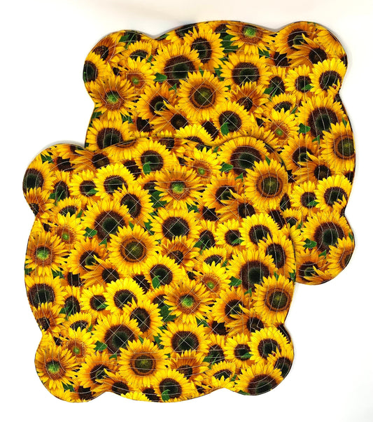 Sunflower Scalloped Place Mats, Set of 2, Floral, Scalloped Edge, Mini Quilts, Handmade